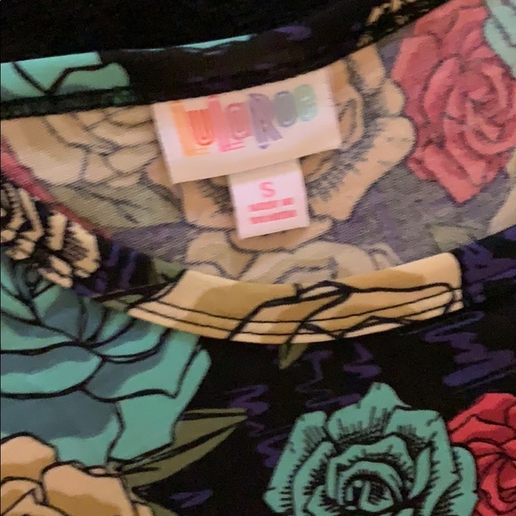 Gorgeous Roses 🌹 size small Carly - Picture 2 of 4